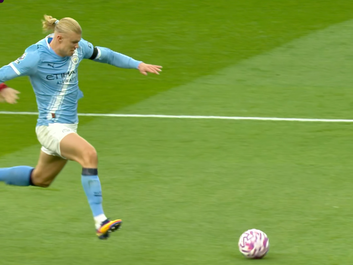 曼联横扫乌克兰，罗德里状态火热