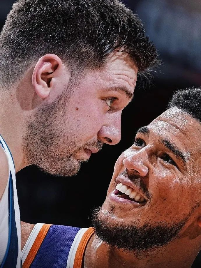 山西队横扫辽宁队，布克统治全场