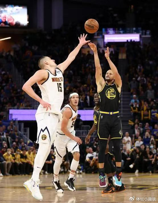 深圳队横扫上海队，约基奇状态火热