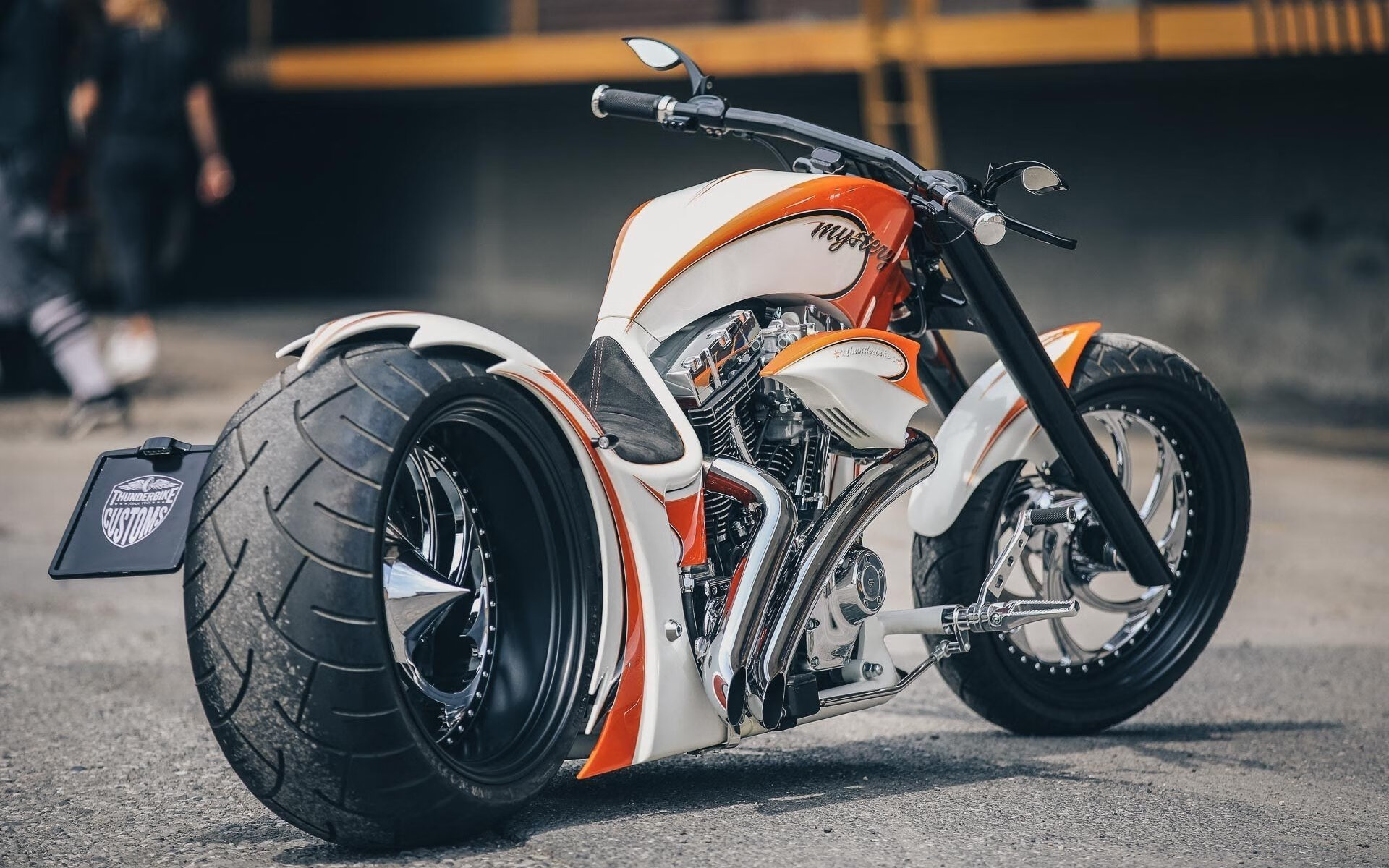 血性与理智的对决，英格兰团队风暴撕裂巴拉圭，皮克孤星闪耀难挽狂澜