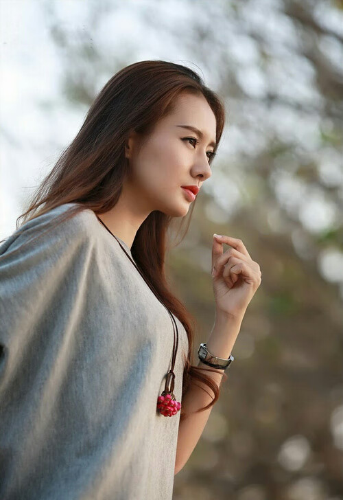 巨星降临，哈兰德帽子戏法力挽狂澜，卡塔尔3-2险胜南非