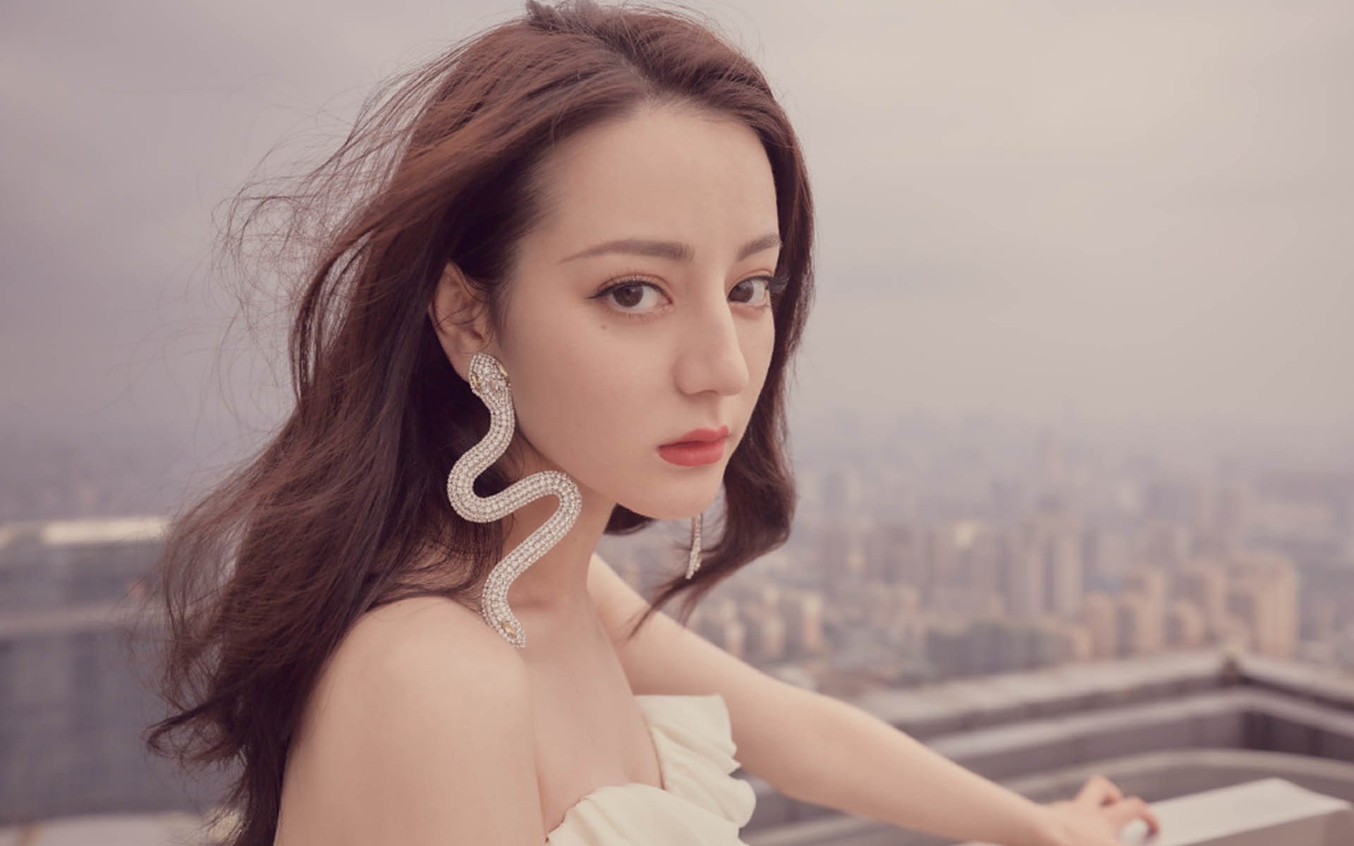 坎特，足球场上的转换器，与沙特强压威尔士的战术回响